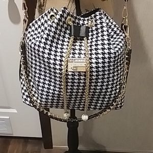 Pretty Houndstooth Crossbody